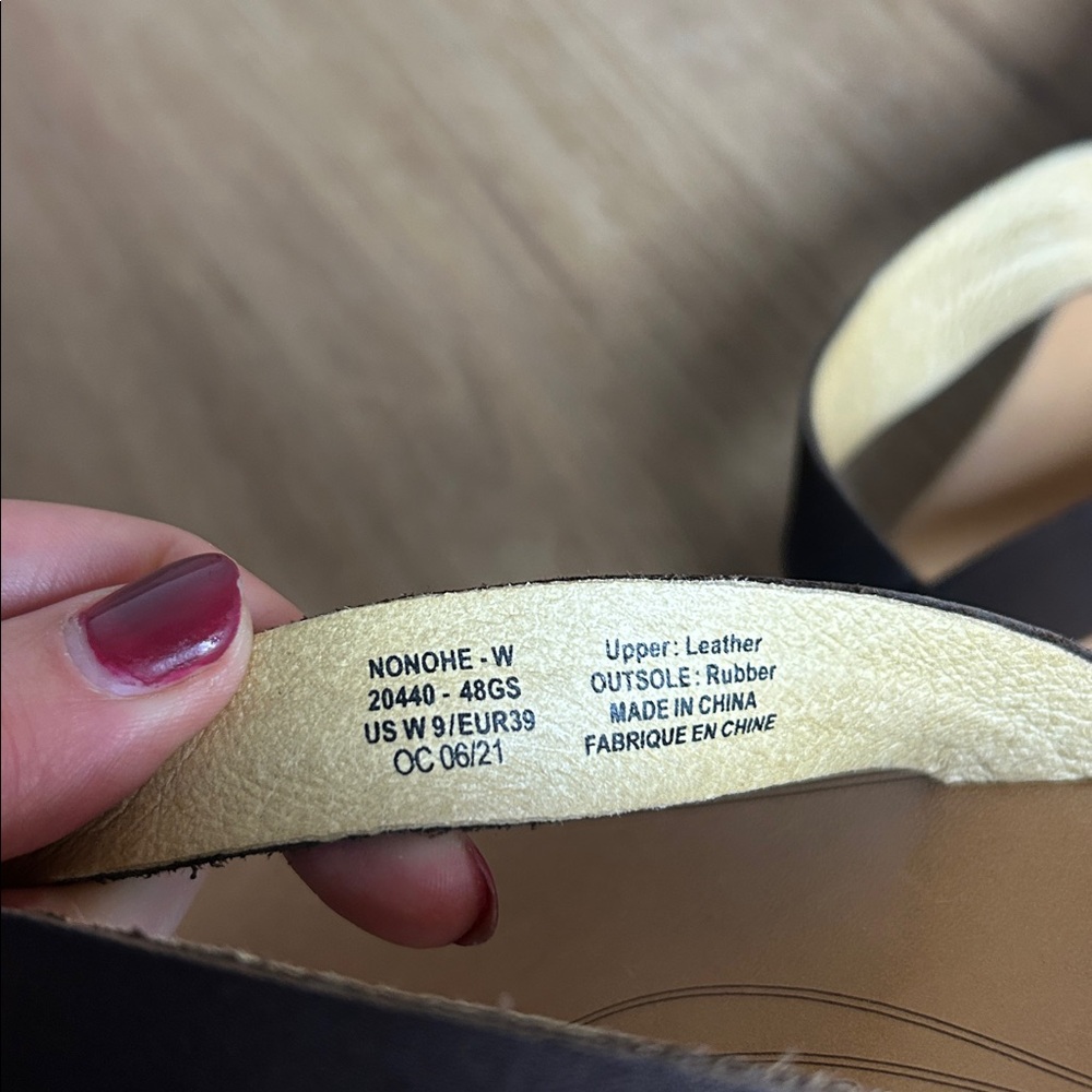 Olukai Nonohe Leather Strap Sandals - Picture 2 of 3